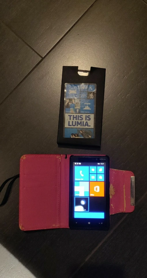 Nokia lumia 820 - Immagine 1 di 1