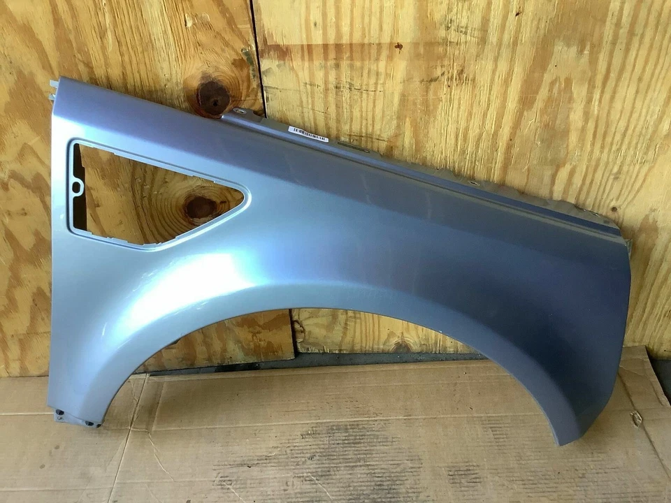 Land Rover LR2 L359 2010 2014 cubierta de guardabarros del pasajero delantero derecho azul claro OEM Foto 1 de 4