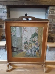 Vintage Framed Fire Screen Tapestry Spinning Wheel  - Picture 1 of 8