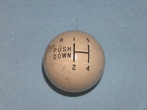 Hurst 4 Speed Super Shifter Push Down Reverse Vintage Ivory White Knob - Picture 1 of 8