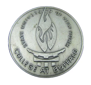 COLLEGE AT BUFFALO Vintage Paperweight Medallion STATE UNIVERSITY of NEW YORK - Picture 1 of 4