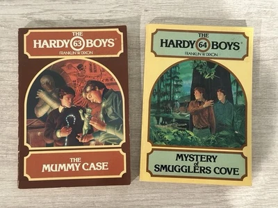 Лот из 2 винтажных книг 1980-х Hardy Boys Franklin W. Dixon в мягкой обложке No63 & 64 - Изображение 1 из 4
