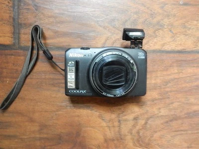Defective Nikon Coolpix S9700 30x Wide Full HD Camera No Battery AS-IS - Image 1 of 4