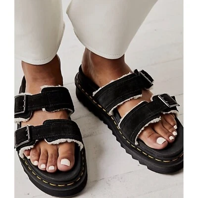 Sandalia con plataforma de gamuza negra de piel sintética Dr. Martens Myles EE. UU. M 11/ EE. UU. L 12 Foto 1 de 4