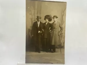 VINTAGE POST CARD PHOTO CROUP PHOTO (83) - Picture 1 of 2
