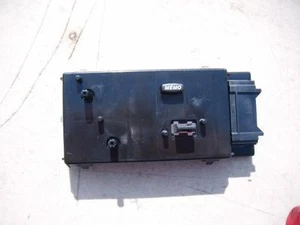 Renault megane interruttore sedile elettrico relè memoria destro nuovo originale 7701049327 - Foto 1 di 1
