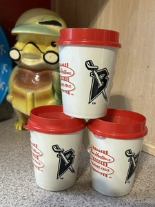 3 Tim Horton's Vintage "Always Fresh" Plastikbecher Tasse Büffel Säbel Französisch EG - Bild 1 von 9