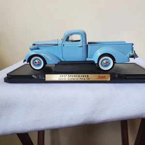 Blue Diecast Model Car Road Signature 1937 Studebaker Coupe Express Pick Up 1:18 - Picture 1 of 14