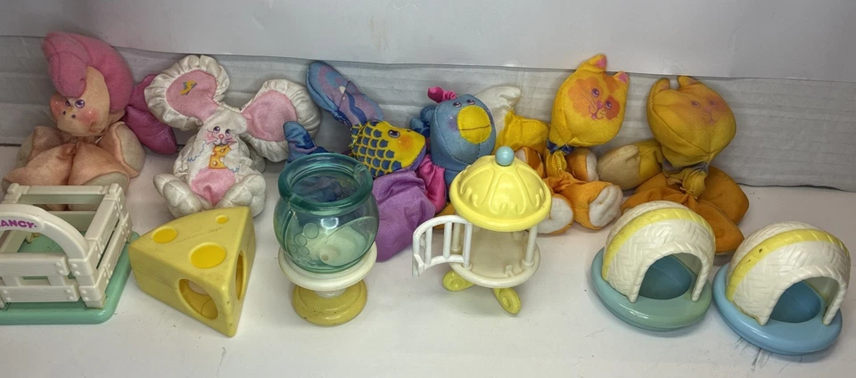 Lote De Colección 1987 De 6 Fisher-Price Smooshees Critter Cuddlers & their Homes Foto 1 de 4