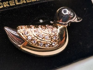 Edle Brosche: Goldene Gans, Ente ca. 5 cm mit Swarovski Elements (145/13) - Bild 1 von 3