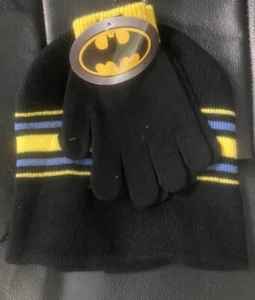 BATMAN GOTHAM CITY F.C KIDS HAT AND GLOVES NWT - Picture 1 of 4