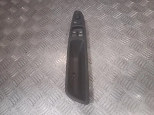 2002 VOLVO V40 DRIVER SIDE ELECTRIC WINDOW SWITCH 30889750 - Picture 1 of 2