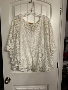 Ruby Road Woman Size 2X Ivory Lace Poncho-Style Top Over Tank Top - Picture 1 of 8