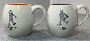 Rae Dunn von Magenta Halloween Tasse Becher 2 Stück Mama tot weiß Kaffee Urlaub - Bild 1 von 8