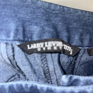 Pantalones de mezclilla Larry Levine talla 8 PETITE elásticos mezcla de algodón oscuro Denin - Imagen 1 de 12