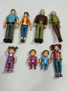 Beverly Hills Doll Collection Sweet Lil Family Friends Set of 8 Figures Kids - Picture 1 of 3