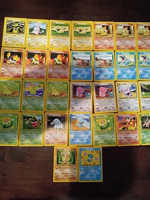 73 pokemon card lot MP/HP : Neo revelation,Neo genesis,Neo Discovery,Neo destiny - Image 1 of 4