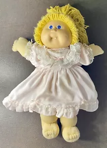 Vintage 1982 Cabbage Patch Kids Doll Original Blonde Hair Blue Eye Tooth - Picture 1 of 8