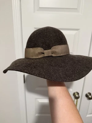 Chapéu laço feminino amarelo 108 marrom 100% lã merino feito nos EUA - Imagem 1 de 4