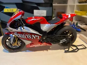 1/12 IXO ALTAYA Yamaha YZR M1 Carlos Checa 2004 1:12 NO MINICHAMPS - Foto 1 di 10