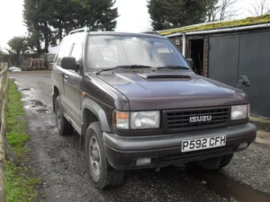 Isuzu Trooper 3.1 Bighorn - Picture 1 of 9