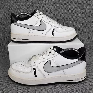 Nike Junior Entrenadores Reino Unido 5 Blanco Fuerza Aérea 1 LV8 GS Niñas Niños Zapatos EUR 38 - Imagen 1 de 14