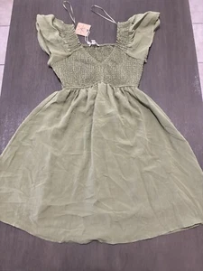 BLU PEPPER OLIVE GREEN DRESS Size XSMALL New With Tags - Picture 1 of 3