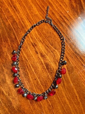 JOYAS - Collar de moda 9 pulgadas, cristal rojo y cuentas color peltre broche langosta Foto 1 de 4