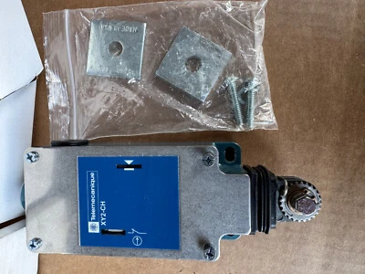 Telemecanique Sensor XY2CH33010H7 Cable Pull Switch 240VAC 10A XY2C New in Box