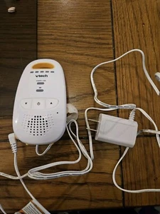 VTech DM111 Digital Audio Baby Monitor - Picture 1 of 3