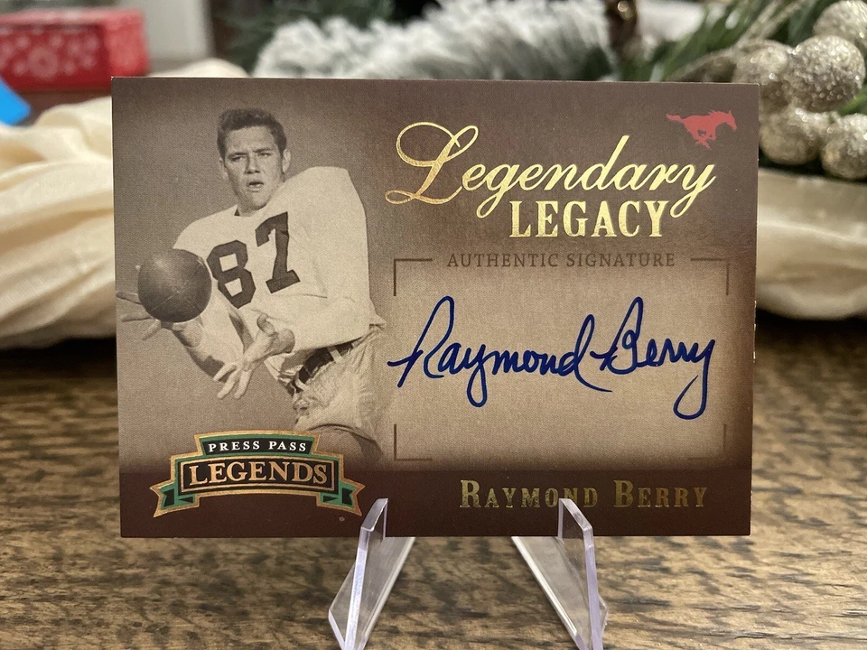 2007 Press Pass Legends - Legendary Legacy Gold Autographs /370 Raymond Berry - Image 1 of 2