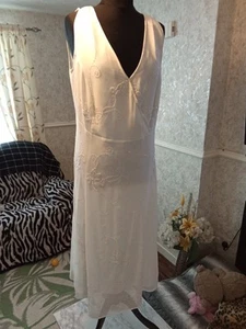 Evans Bridal Wear Beaded Dress Size 20 - Picture 1 of 7