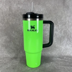 Stanley 30 oz Quencher H2.0 FlowState Tumbler Neon Green Cup Mug Insulated EUC - Picture 1 of 13