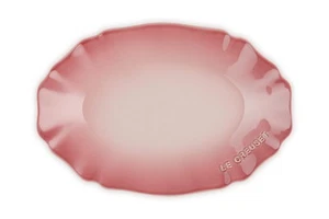 Le Creuset Oval Plate Natural Pink Elegant Frill Heat/Cold Resistant Container - Picture 1 of 7