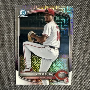 2025 Bowman Chrome Chase Burns Mojo Refractor BCP-122 Reds Prospekt - Bild 1 von 2