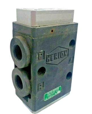 Válvula direccional neumática piloto de aire de 3/2 vías TAIYO HERION P3HC-03E 3/8" Foto 1 de 4