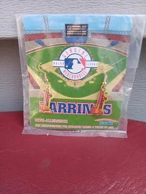 Atlanta Braves Tomahawk Earrings Dangle Hypo Allergenic Licensed MLB 98 - Image 1 of 3