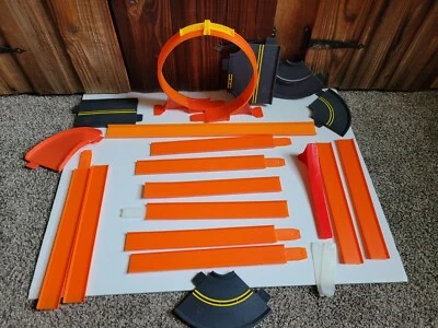 Vintage Race Track Track Lot Mattel HB1 - Image 1 of 4