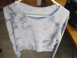 Harmony Balance Women's Large Blue Crop Long Sleeve W/Thumb Holes,Stretchy - Picture 1 of 8