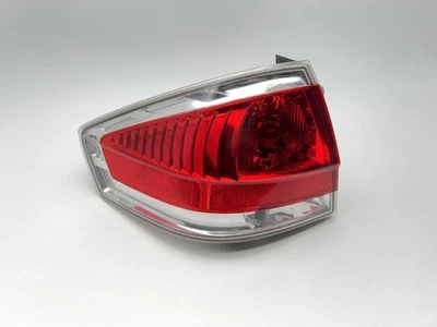 Luz trasera izquierda Ford Focus 2008-2011 2,0 L tracción delantera - SE- 43655 Foto 1 de 4