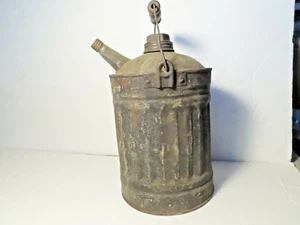 Antike Petroleum, Gas, Ölkanne. Keine Löcher oder Undichtigkeiten. Kostenloser Versand in USA - Bild 1 von 10