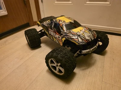 Traxxas Revo 3.3 roller-See description  - Image 1 of 4