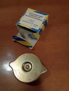 Radiator cap fits to Peugeot 204 304 404 504 J7 - Picture 1 of 4