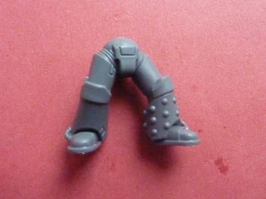 Space Marine Mark IV (4) Armour LEGS (E) - Bits - Betrayal at Calth - Picture 1 of 1