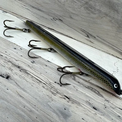 9" Non Weighted Suick Wild Sucker Jerkbait Crankbait Musky Lure - FAST SHIPPING! - Image 1 of 4