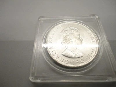 Bermudas 1964 1 corona ~ Isabel II ~ BU 22,2 g de plata .500 ~ hermosa moneda sin circular Foto 1 de 4