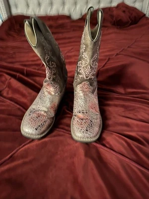 Botas vaqueras vaqueras del oeste rosa imitación cuero talla 5 estilo Shyanne para mujer Foto 1 de 2