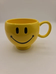 Smiley Mug Teleflora Yellow 20 oz Oversized Coffee Cup Happy Face Smile Emoji - Picture 1 of 7