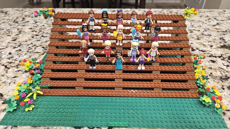 Lego Friends Minifigures Lot with grandstand and landscaping - Image 1 of 4