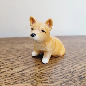 Sylvac 3133 Corgi Puppy sitting gloss - Picture 1 of 6